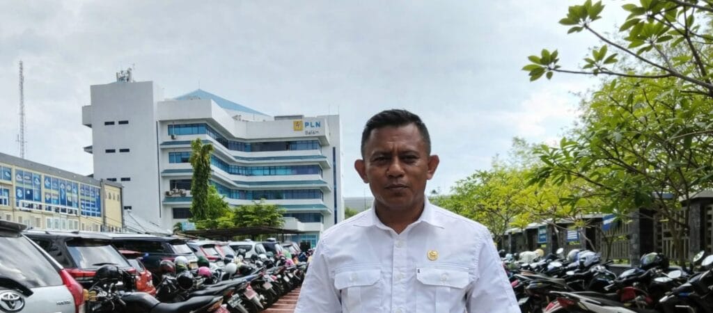 Hatim Abdul Kadir saat memberikan apresiasi atas solidaritas masyarakat Batam untuk wilayah Sumatra