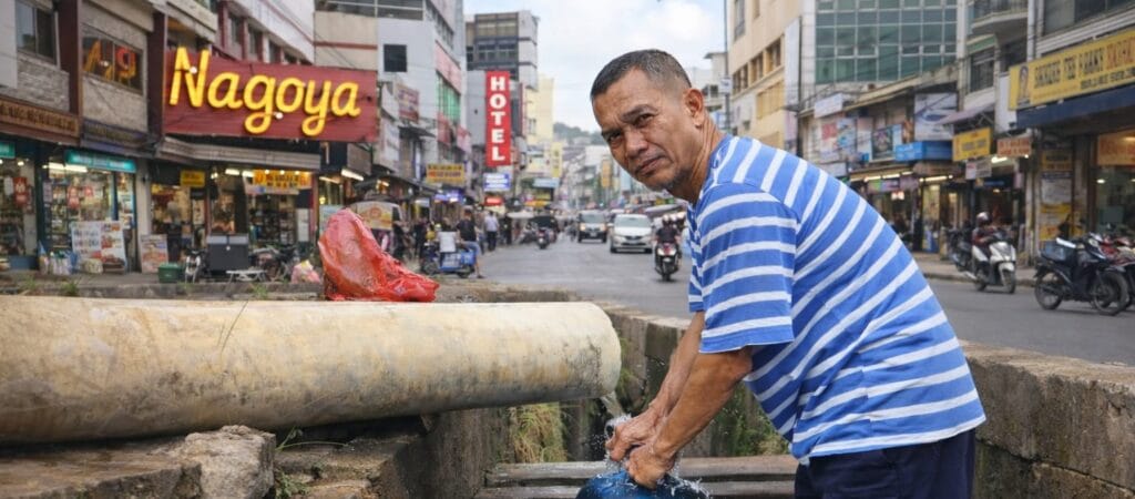 Ilustrasi krisis air bersih Nagoya Jodoh Batam saat warga kesulitan mendapatkan air