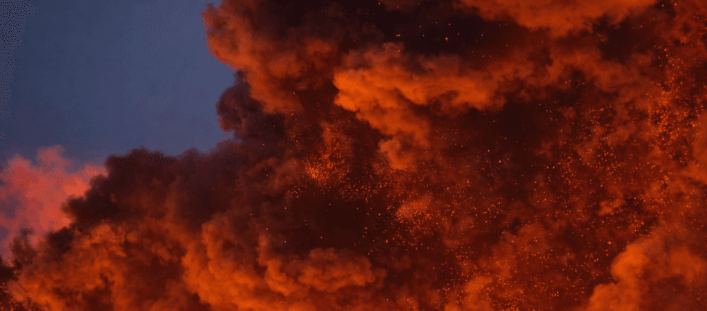 Kebakaran besar dilaporkan terjadi di sekitar Masjid Sultan Muhmud Riayat Syah Batam