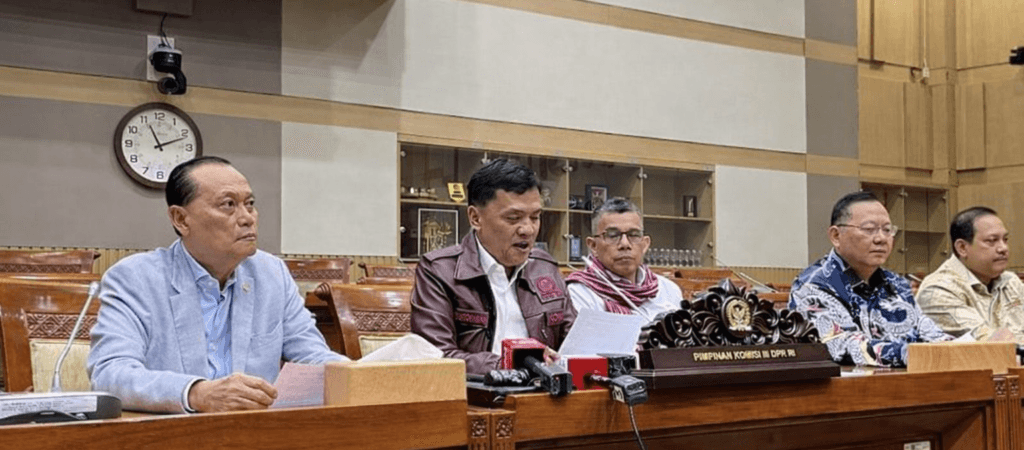 Ketua Komisi III DPR RI Habiburokhman memimpin rapat koordinasi terkait kasus tuntutan mati Fandi Ramadhan di Gedung Nusantara, Jakarta.